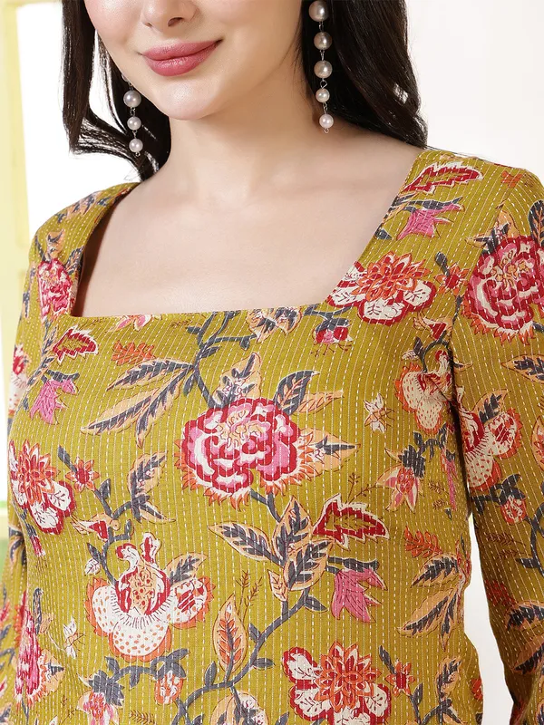 Mustard__Pure_Cotton_Printed_Tunic_For_Women