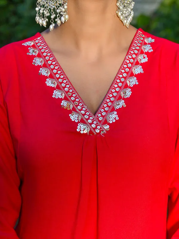 Magenta_Embroidered_Viscose_Rayon_Kurta_Set_For_Women