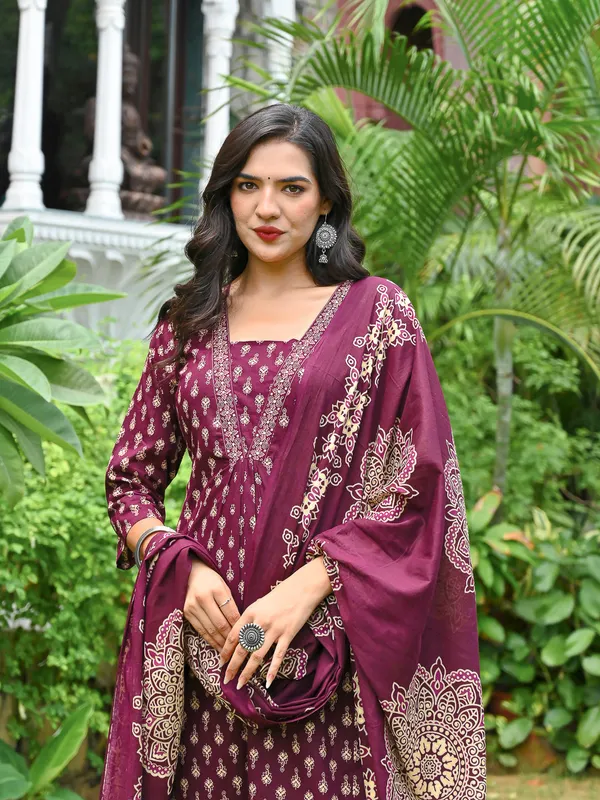 Burgundy_Floral_Printed_Pure_Cotton_Kurta_Set_For_Women