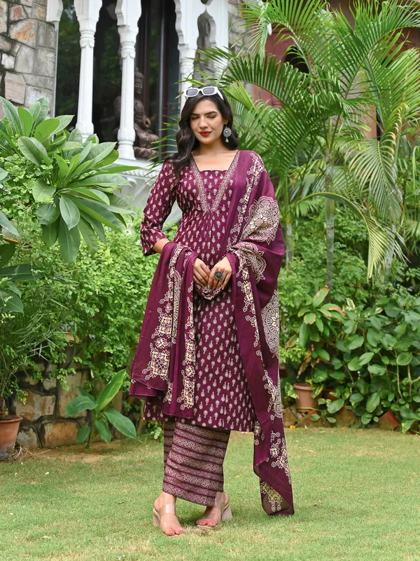 Burgundy_Floral_Printed_Pure_Cotton_Kurta_Set_For_Women