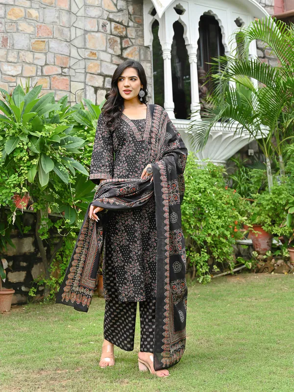 Black_Floral_Printed_Pure_Cotton_Kurta_Set_For_Women