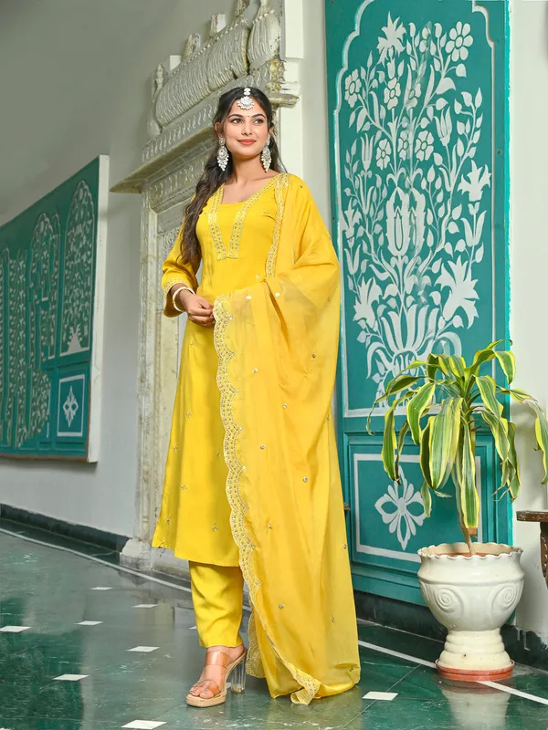 Yellow_Embroidered_Viscose_Rayon_Kurta_Set_For_Women