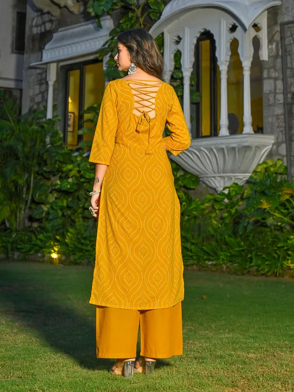 Yellow_Floral_Printed_Pure_Cotton_Kurta_Set_For_Women
