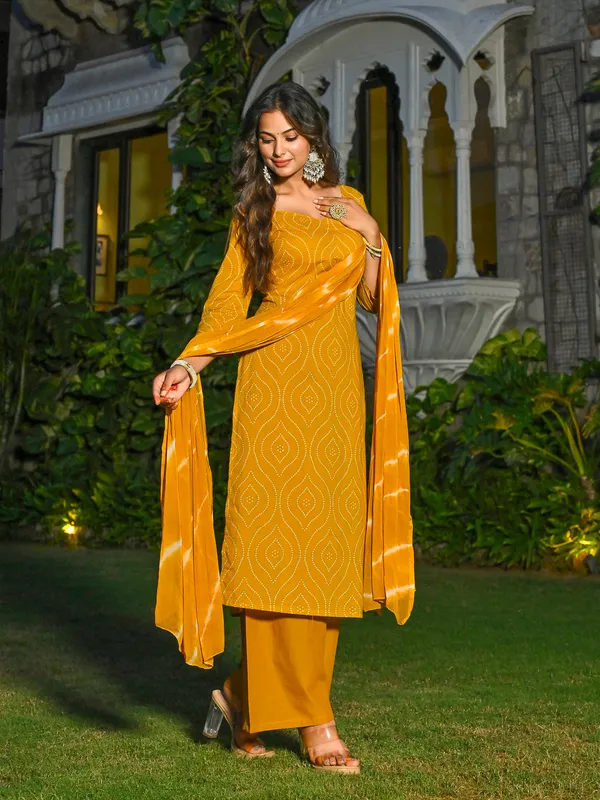 Yellow_Floral_Printed_Pure_Cotton_Kurta_Set_For_Women