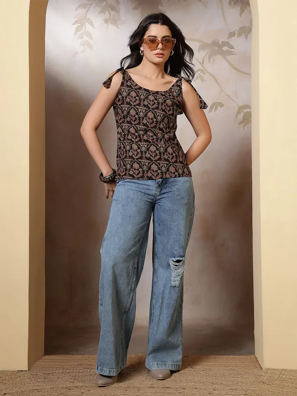 Black_Pure_Cotton_Printed_Top_For_Women