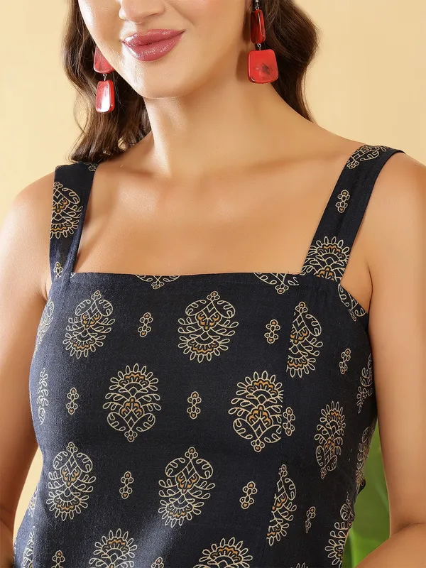 Navy-Blue_Pure_Cotton_Printed_Top_For_Women