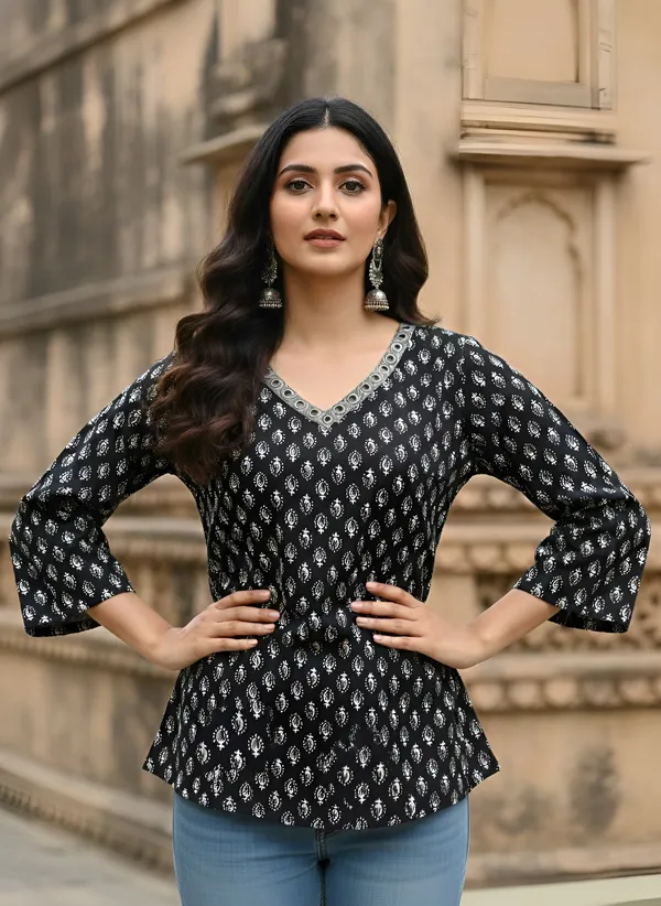 Black__Pure_Cotton_Printed_Tunic_For_Women