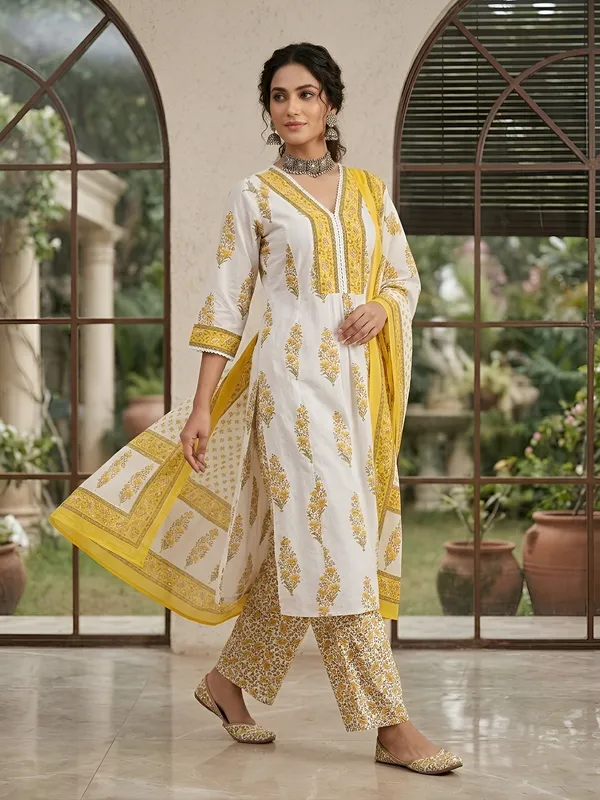 White_Floral_Printed_Anarkali_Kurta_Set_For_Women