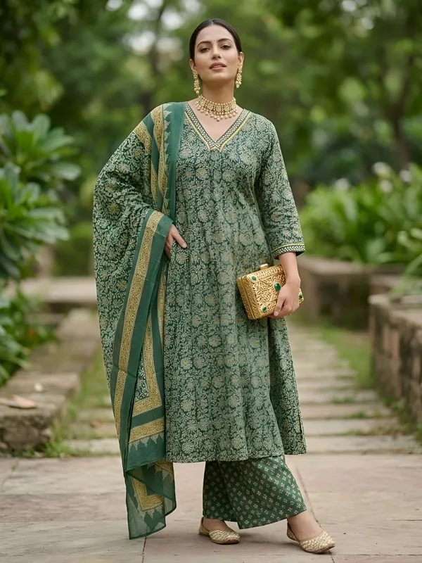 Green_Floral_Printed_Pure_Cotton_Kurta_Set_For_Women