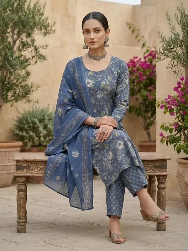 Blue_Floral_Printed_Straight_Kurta_Set_For_Women
