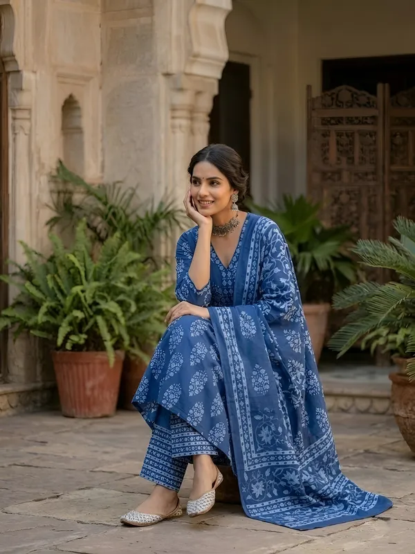 Blue_Floral_Printed_Straight_Kurta_Set_For_Women