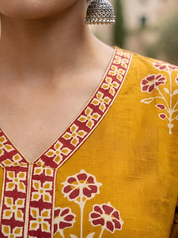 Yellow__Pure_Cotton_Printed_Tunic_For_Women