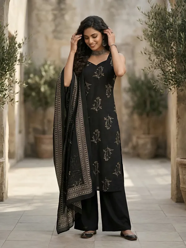 Black_Floral_Printed_Pure_Cotton_Kurta_Set_For_Women