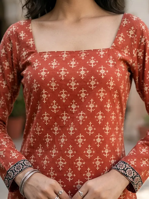 Red__Pure_Cotton_Printed_Tunic_For_Women
