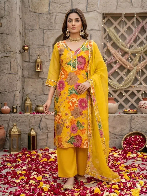 Yellow_Floral_Printed_Straight_Kurta_Set_For_Women