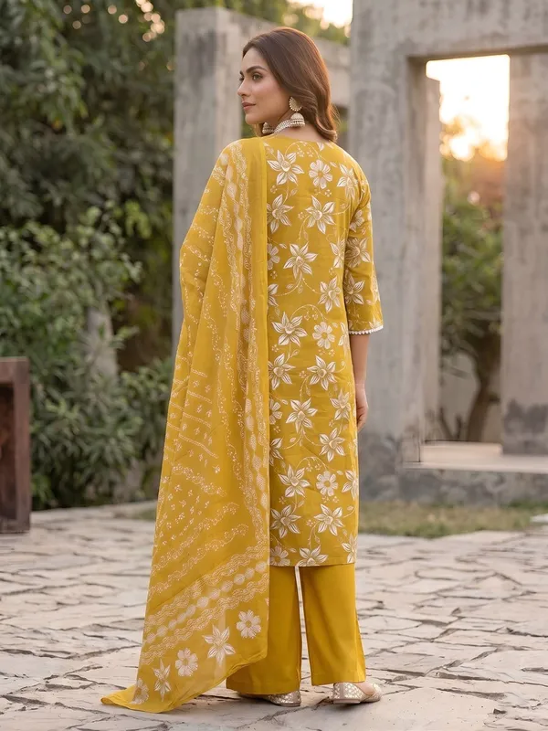 Yellow_Floral_Printed_Straight_Kurta_Set_For_Women