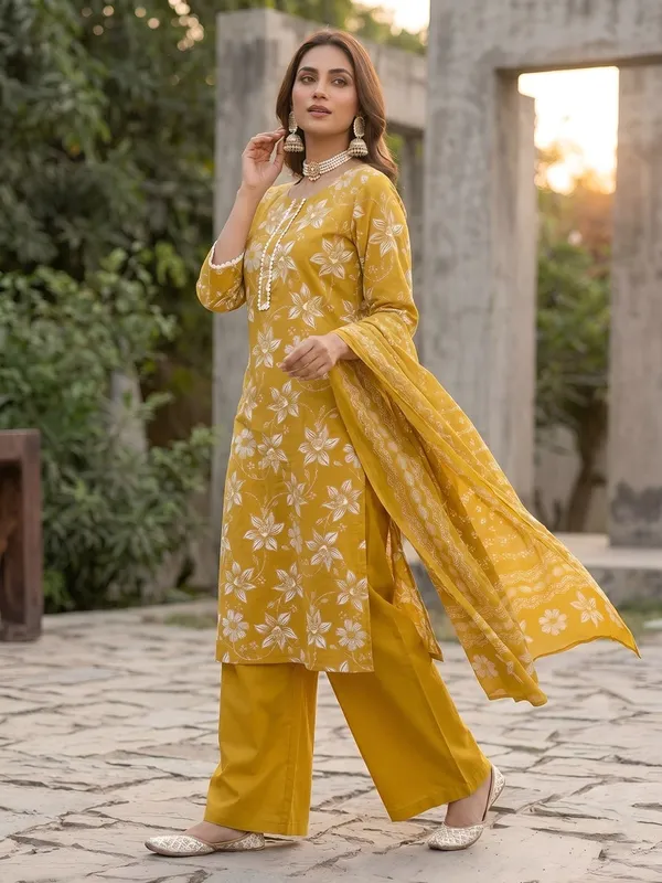 Yellow_Floral_Printed_Straight_Kurta_Set_For_Women