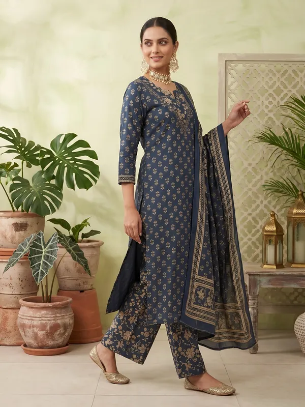 Blue_Floral_Printed_Straight_Kurta_Set_For_Women