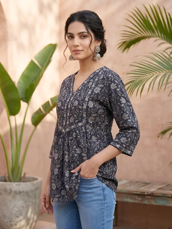Black__Pure_Cotton_Printed_Tunic_For_Women