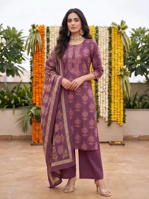 Burgundy_Floral_Printed_Straight_Kurta_Set_For_Women