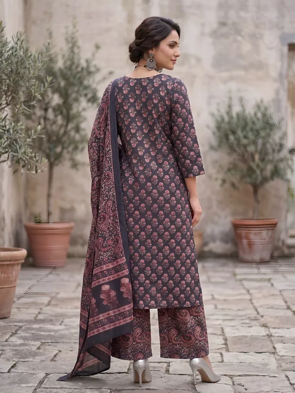 Blue_Floral_Printed_Straight_Kurta_Set_For_Women