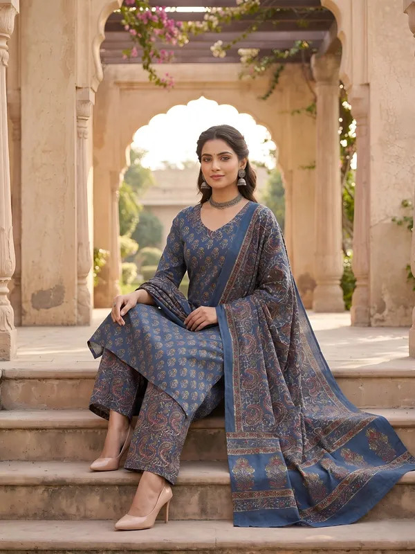 Blue_Floral_Printed_Straight_Kurta_Set_For_Women