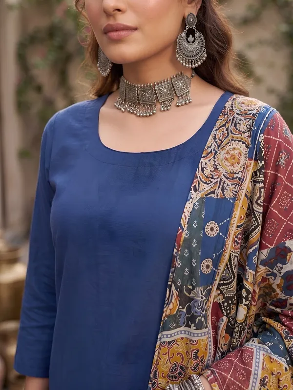 Blue_Floral_Printed_Straight_Kurta_Set_For_Women