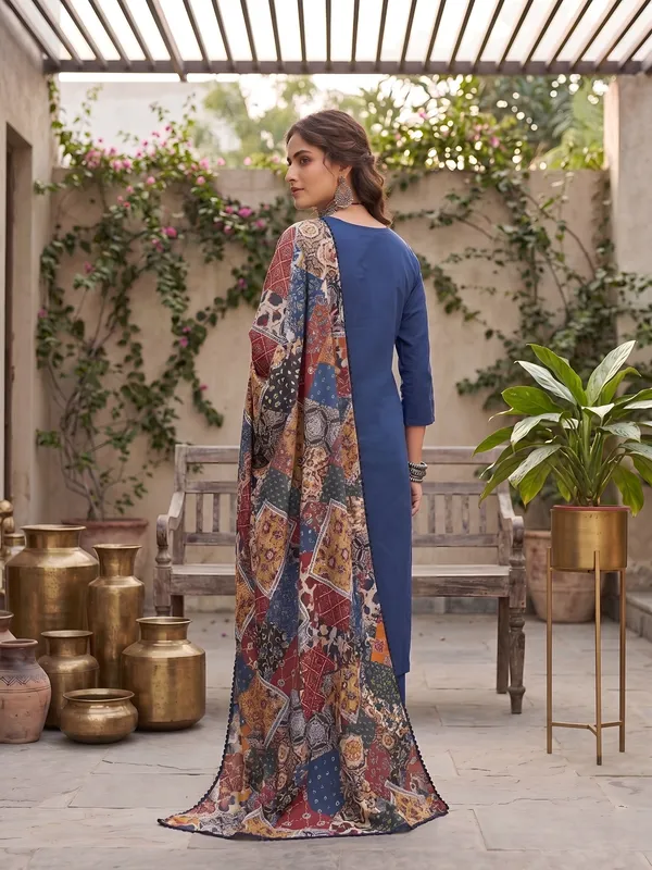 Blue_Floral_Printed_Straight_Kurta_Set_For_Women