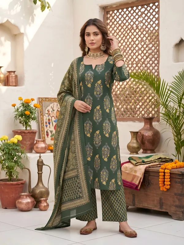 Green_Floral_Printed_Straight_Kurta_Set_For_Women