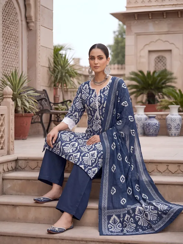 Blue_Floral_Printed_Straight_Kurta_Set_For_Women
