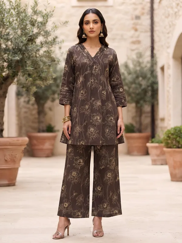 Brown_Printed_Straight_Co-Ords_Set_for_Women