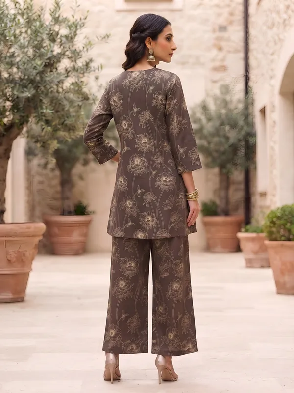 Brown_Printed_Straight_Co-Ords_Set_for_Women