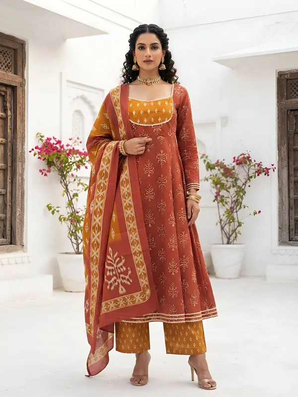 Rust_Floral_Printed_Cotton_Kurta_Set