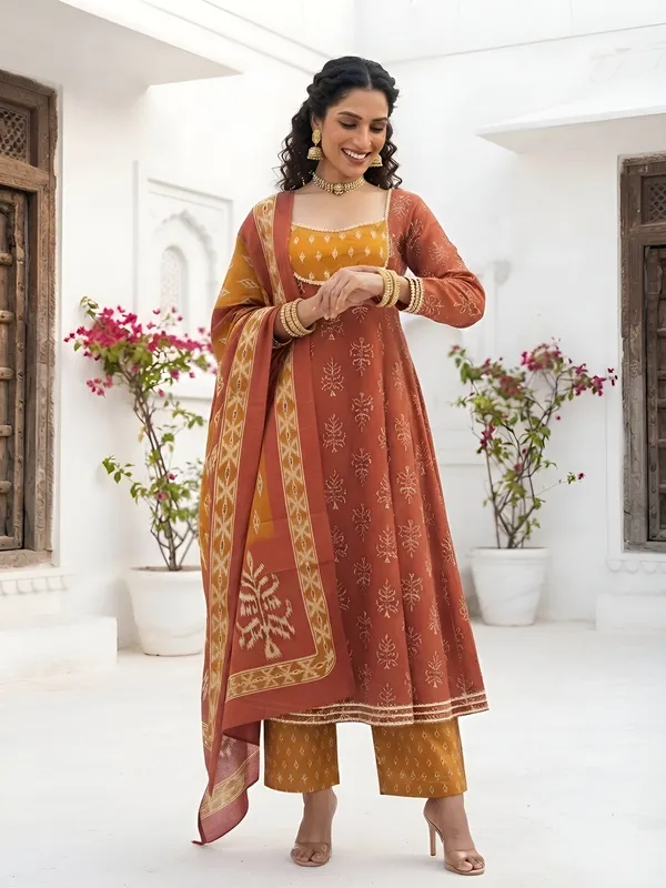 Rust_Floral_Printed_Cotton_Kurta_Set
