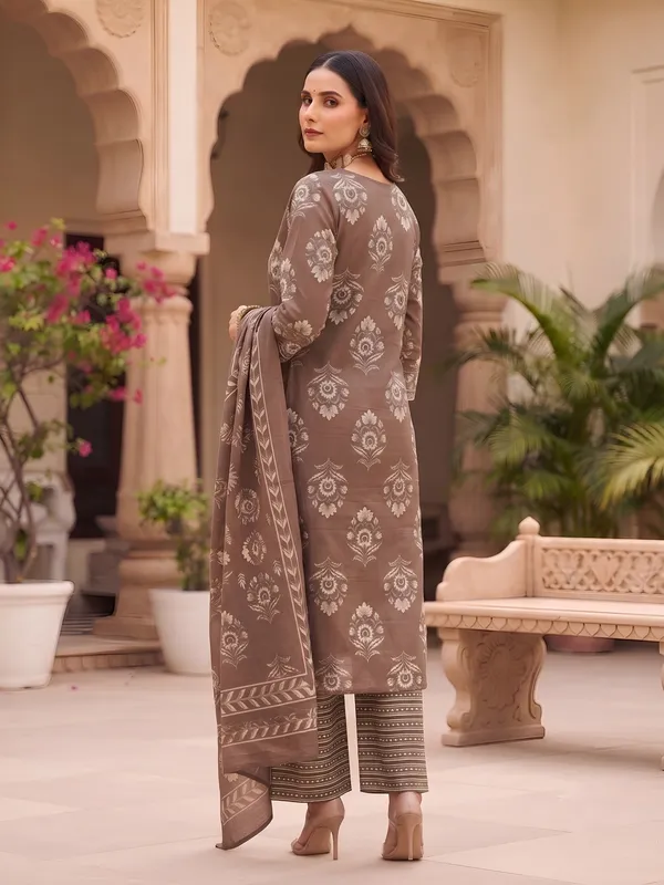 Brown_Floral_Printed_Cotton_Kurta_Set