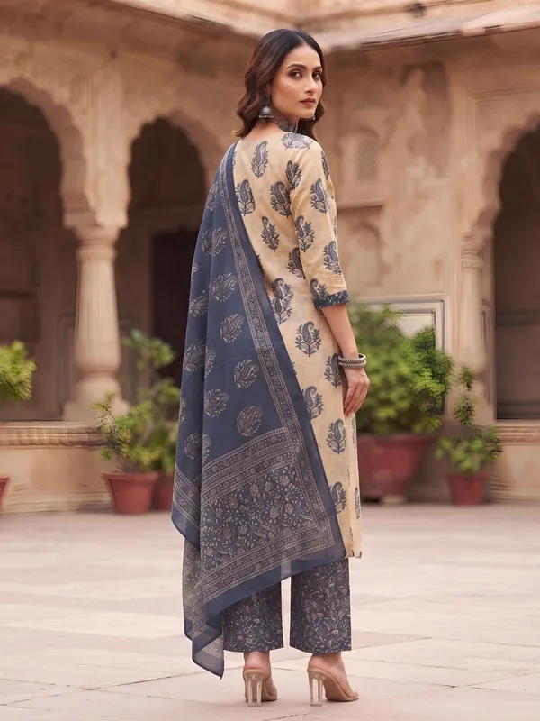 Beige_Floral_Printed_Cotton_Kurta_Set
