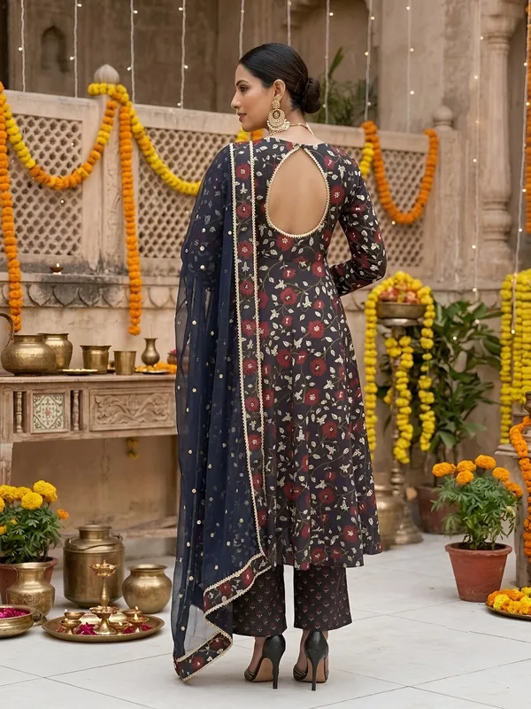 Black_Floral_Printed_Cotton_Kurta_Set
