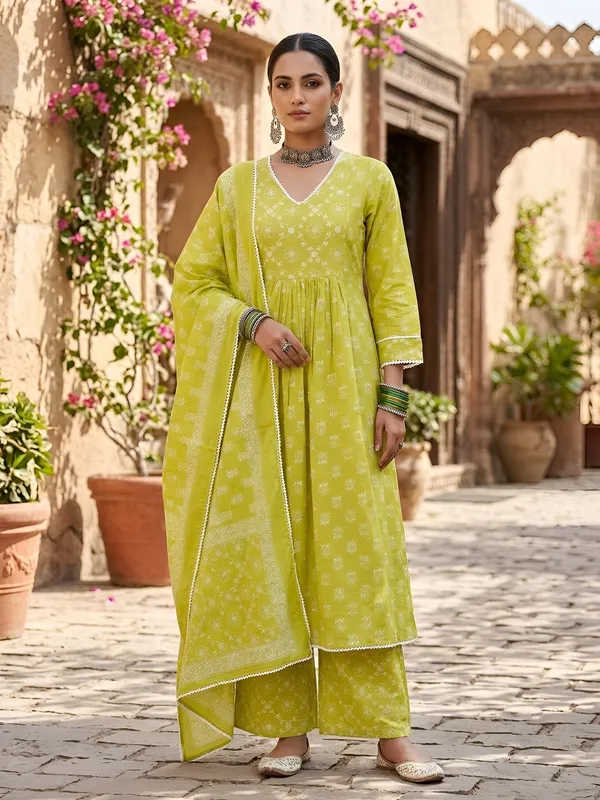 Green_Floral_Printed_Cotton_Kurta_Set