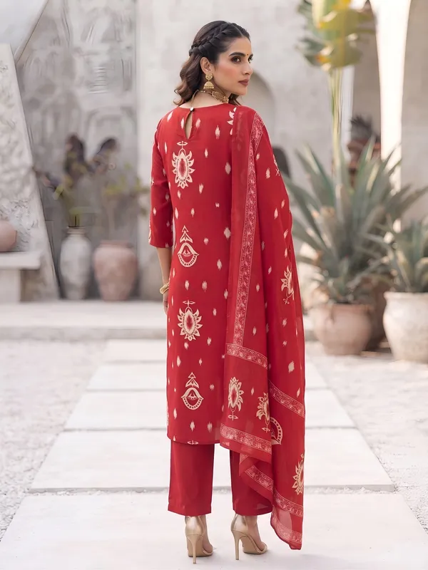 Red_Floral_Printed_Cotton_Kurta_Set