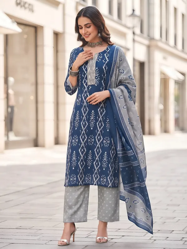 Blue_Floral_Printed_Cotton_Kurta_Set