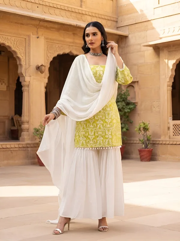 Green_Floral_Printed_Cotton_Kurta_Set