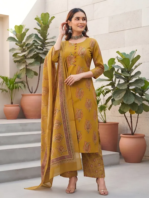 Yellow_Floral_Printed_Cotton_Kurta_Set