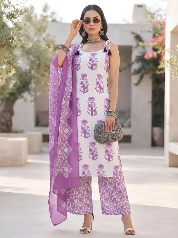 White_Floral_Printed_Cotton_Kurta_Set