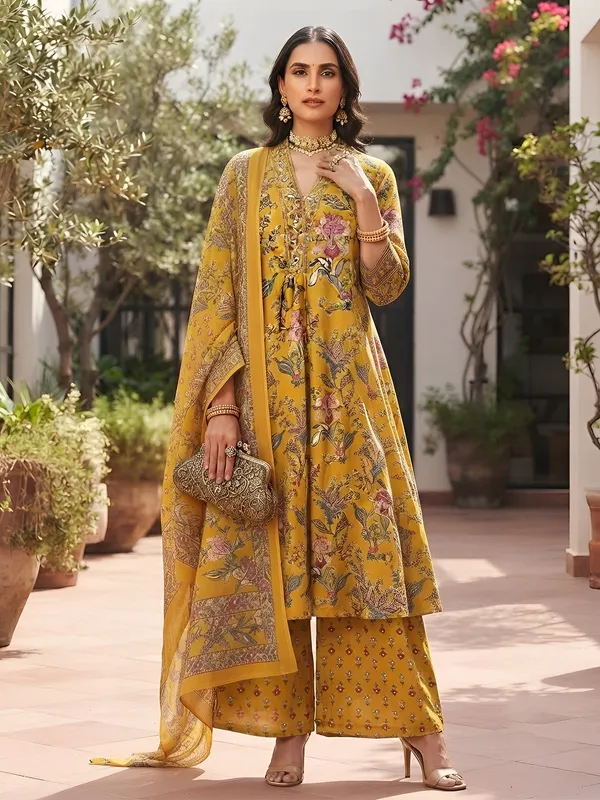 Yellow_Floral_Printed_Cotton_Kurta_Set