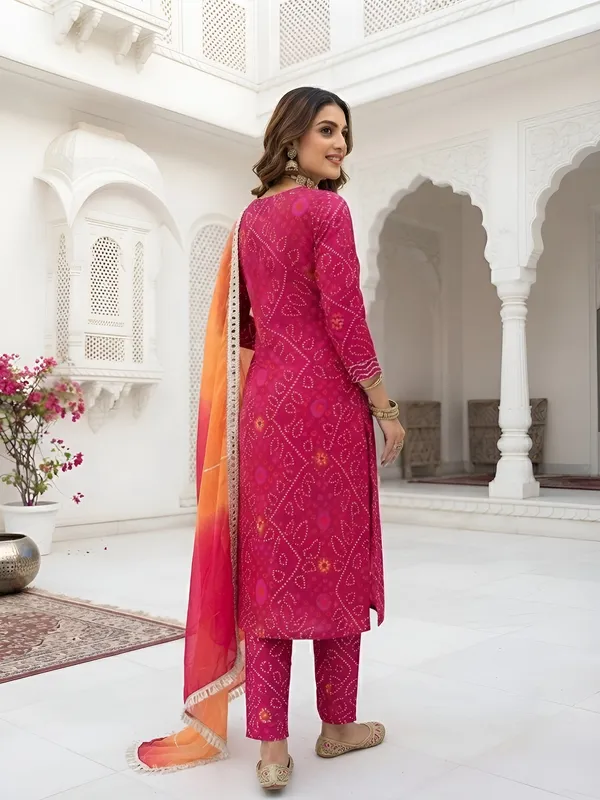 Pink_Floral_Printed_Cotton_Kurta_Set