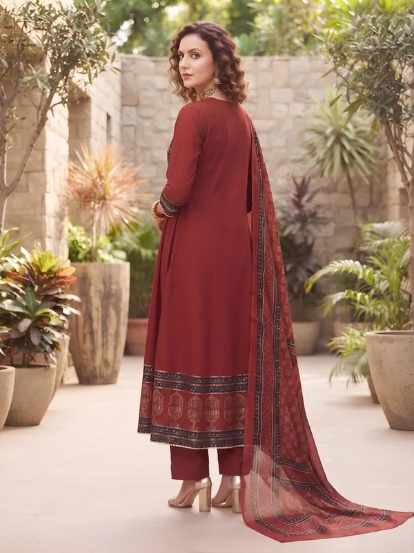 Maroon_Floral_Printed_Cotton_Kurta_Set