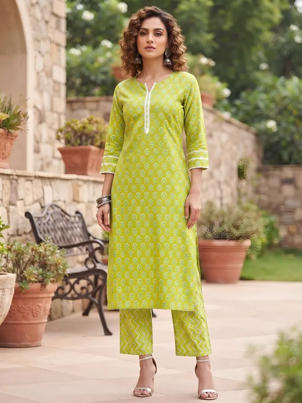 Green_Printed_Straight_Co-Ords_Set_for_Women