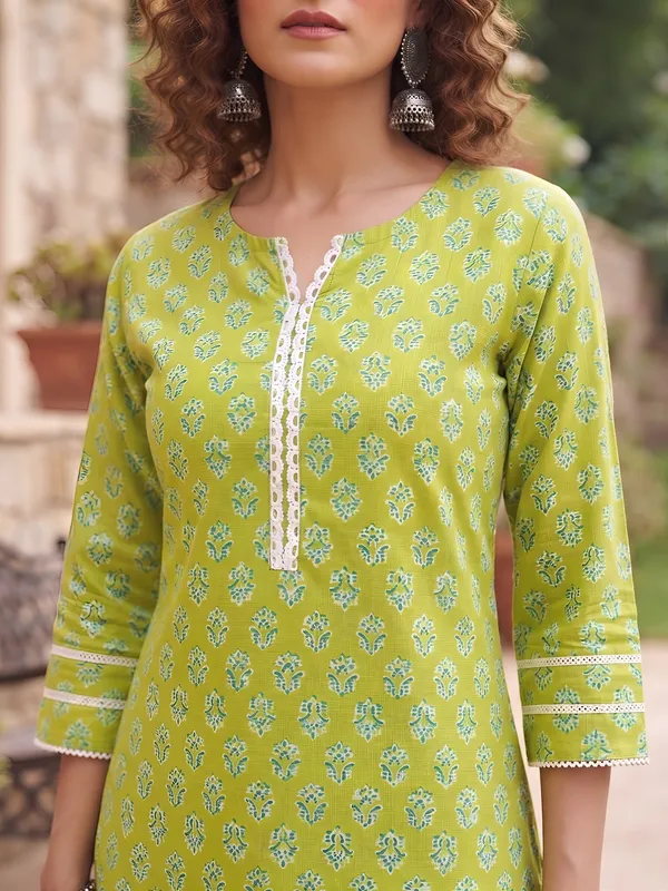 Green_Printed_Straight_Co-Ords_Set_for_Women