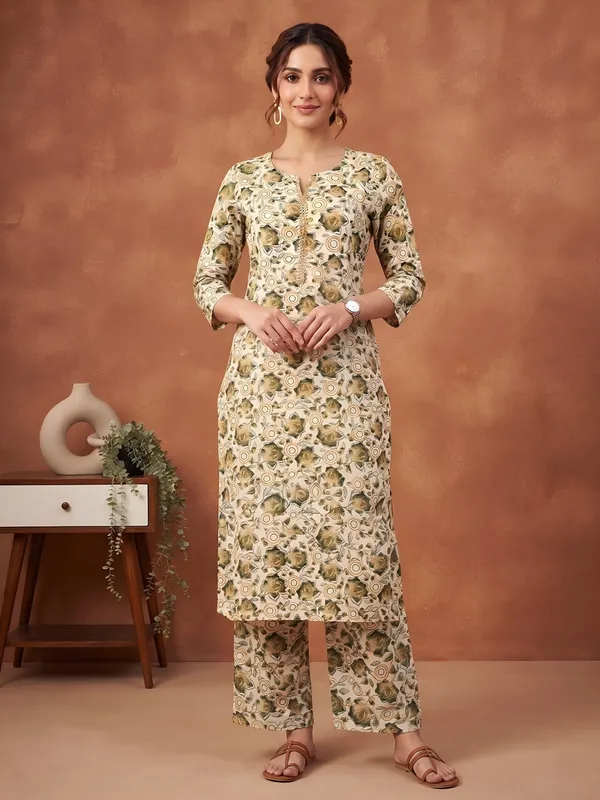 Cream_Printed_Co-Ord_Set_for_Women