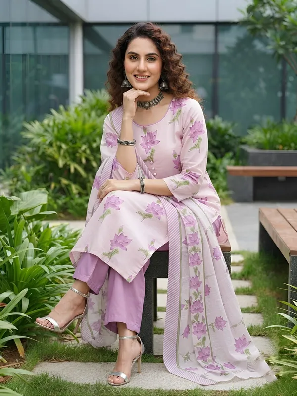 Lavender_Floral_Printed_Cotton_Kurta_Set